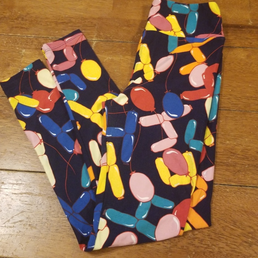 Lularoe birthday leggings os